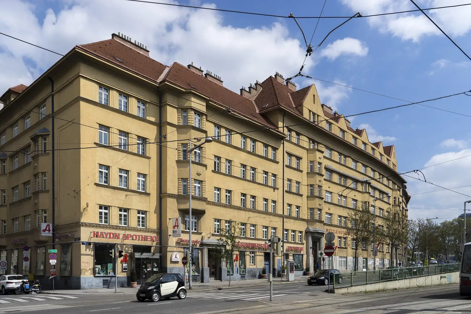 Der Metzleinstaler Hof am Margaretengürtel, einer der ersten Gemeindebauten in Wien