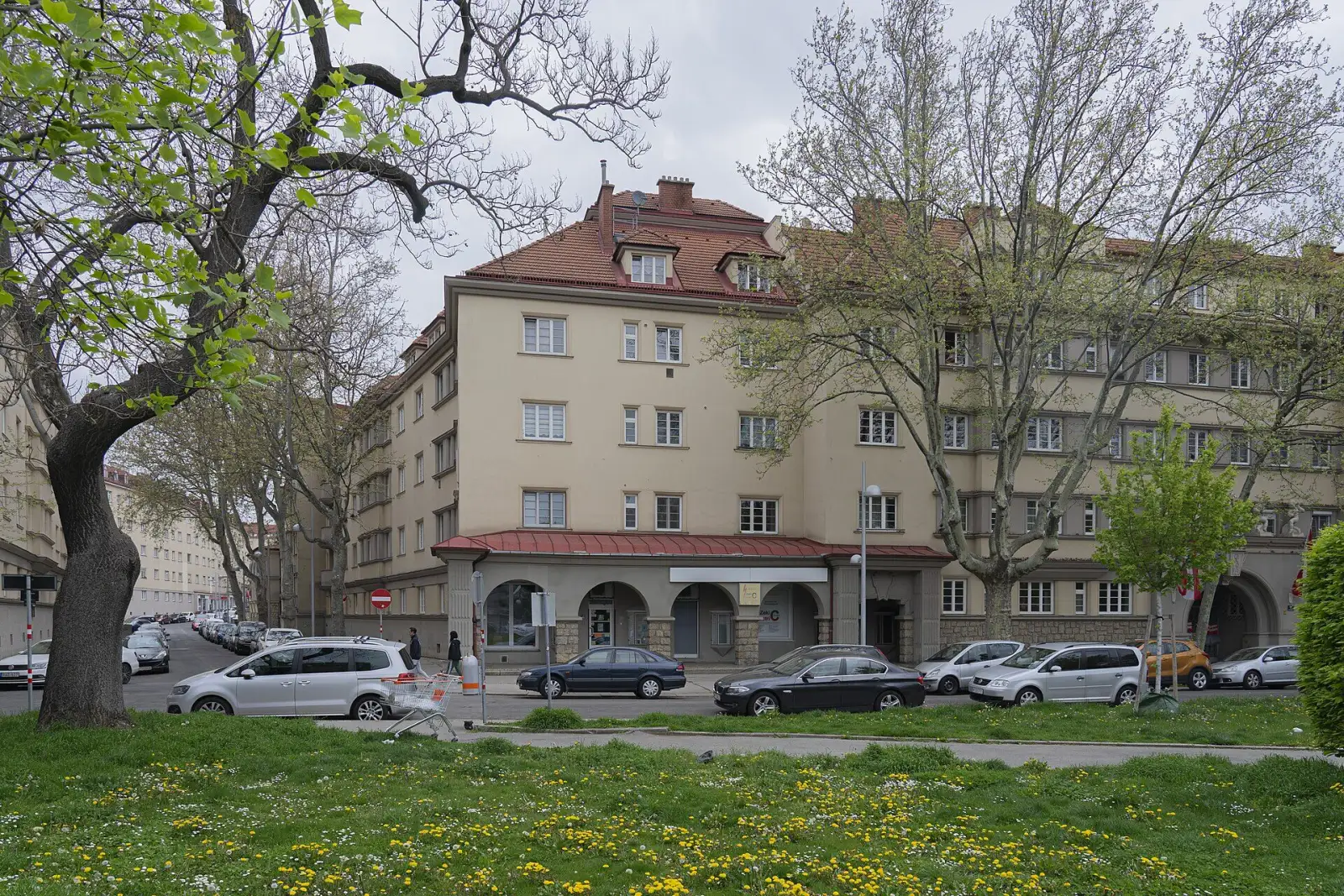 Wohnhäuser im Sandleitenhof in Ottakring