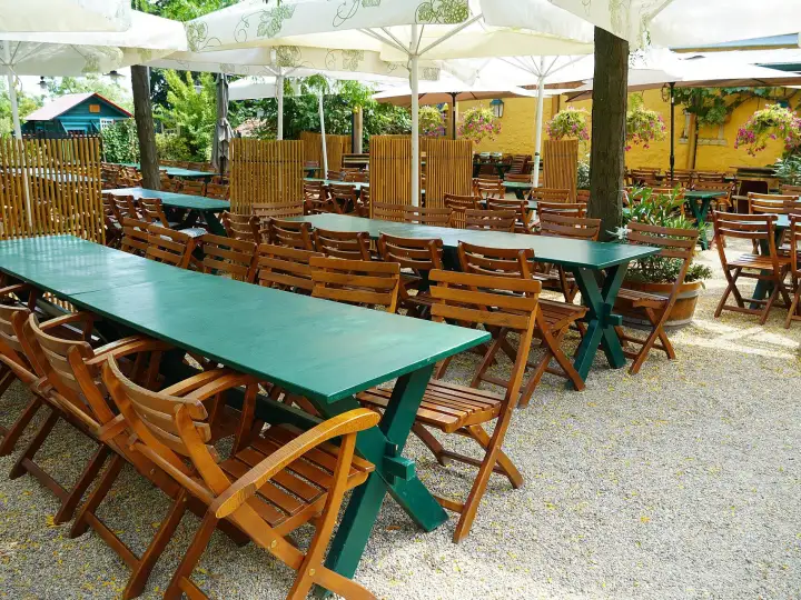 Heurige in Wien: Gastgarten von Mayer am Pfarrplatz in Heiligenstadt