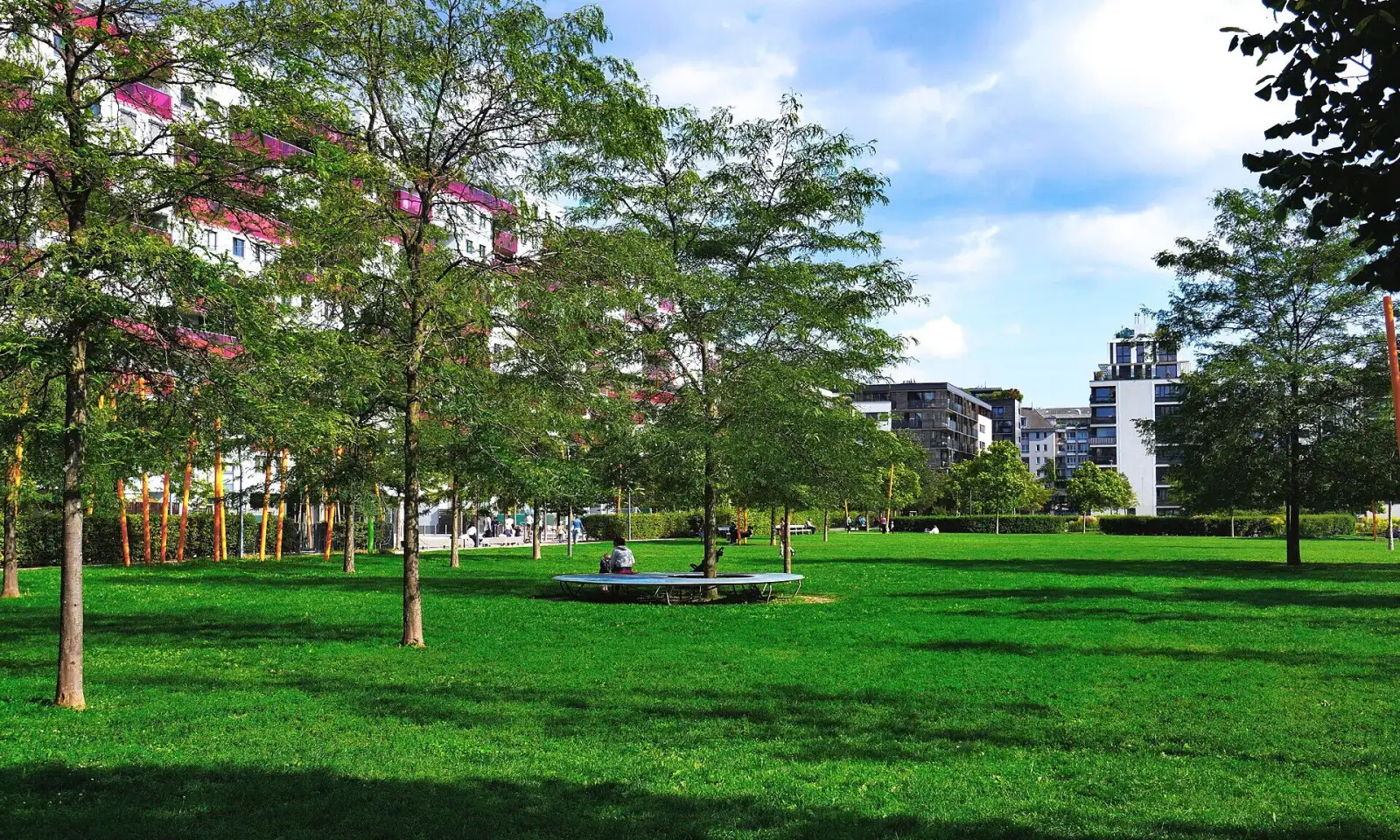 Rudolf-Bednar-Park im Nordbahnviertel, Blick von der Krakauer Straße