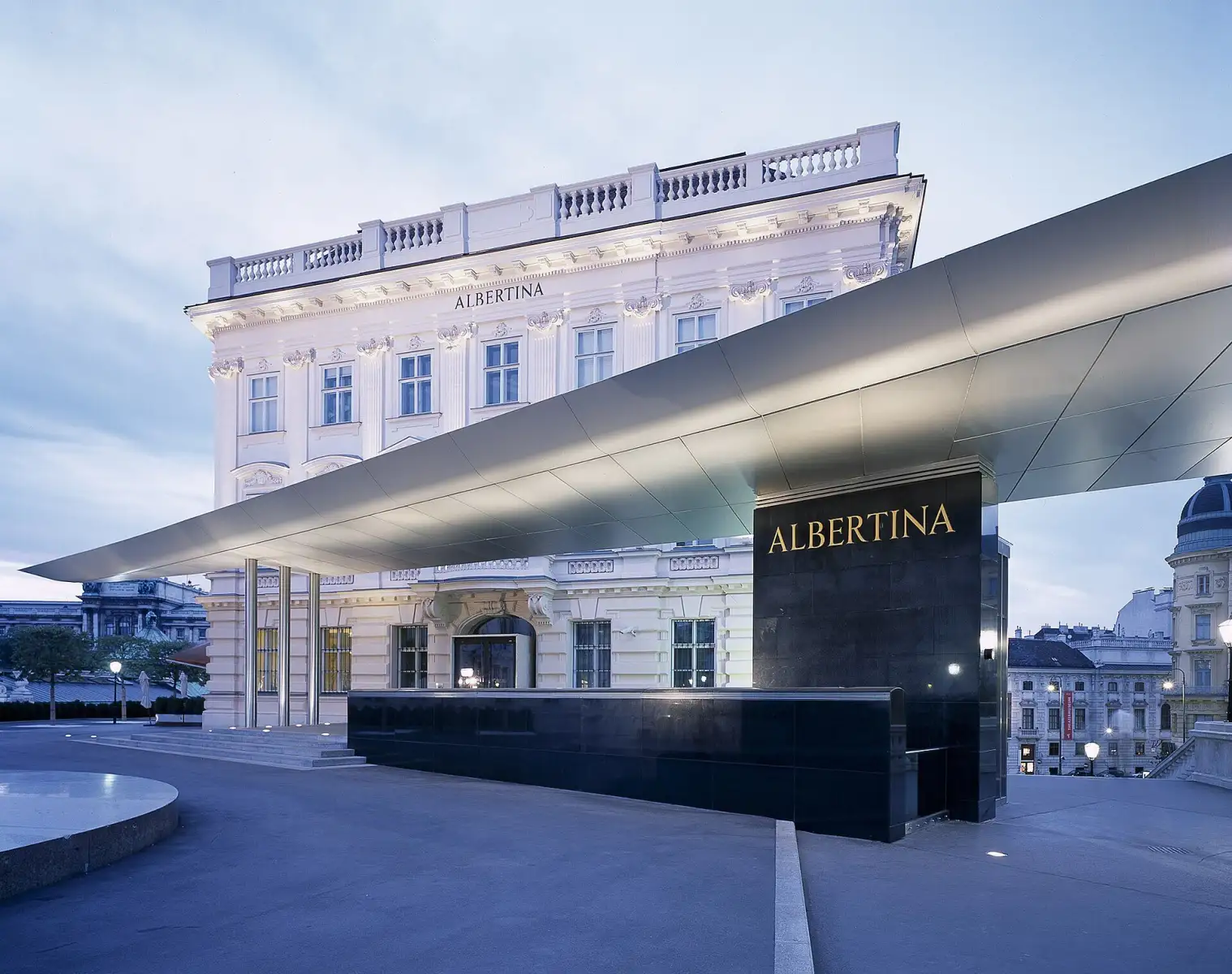 Außenansicht der Albertina in Wien