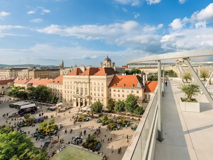 Aussicht von der MQ Libelle, einer der Rooftop Bars in Wien