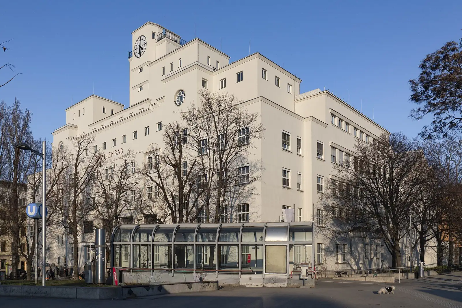 Das Amalienbad am Reumannplatz in Wien
