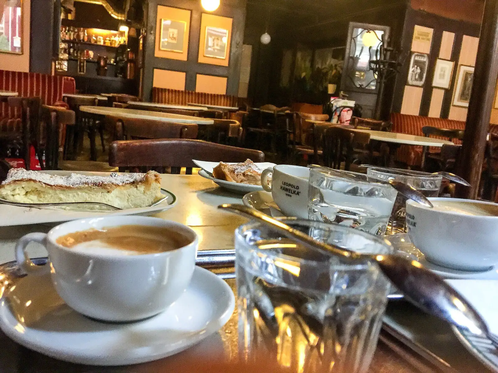 Das Café Hawelka in der Dorotheergasse
