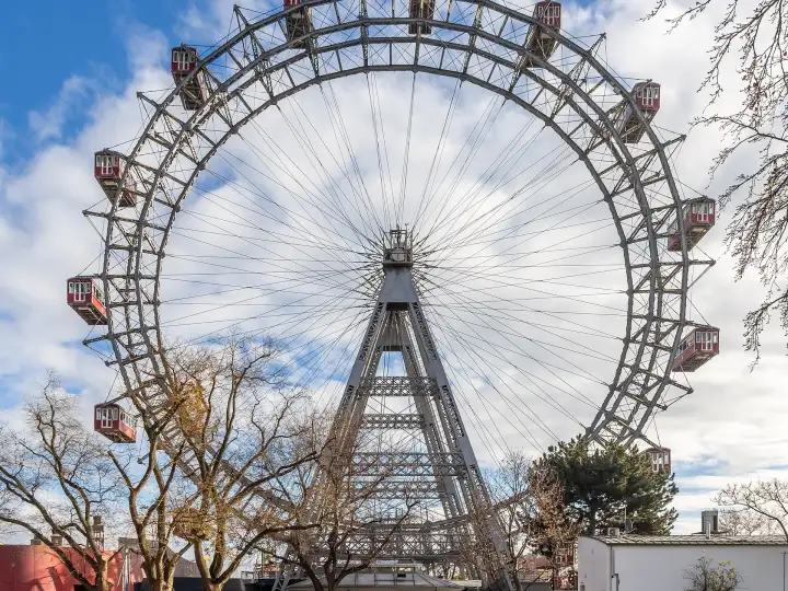 Das Wiener Riesenrad im Prater, romantische Orte in Wien von oben
