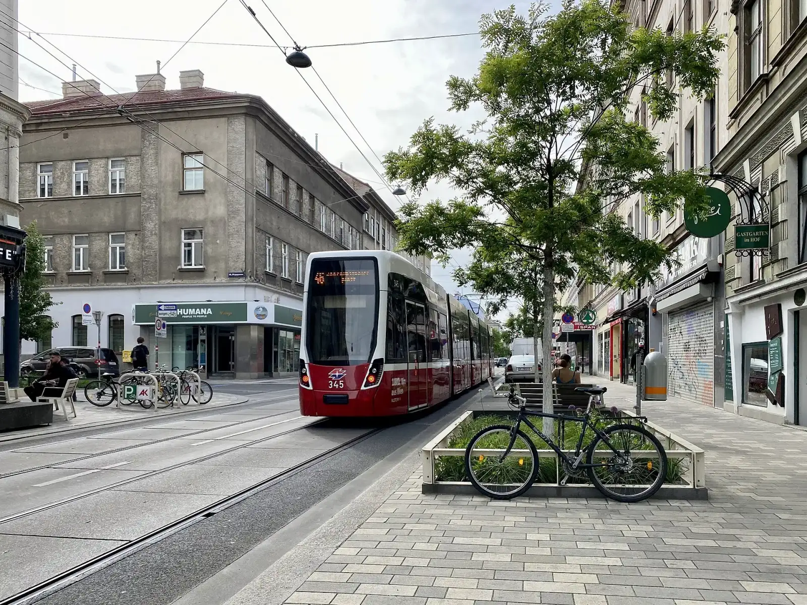 Die Thaliastraße in Ottakring nach dem Umbau