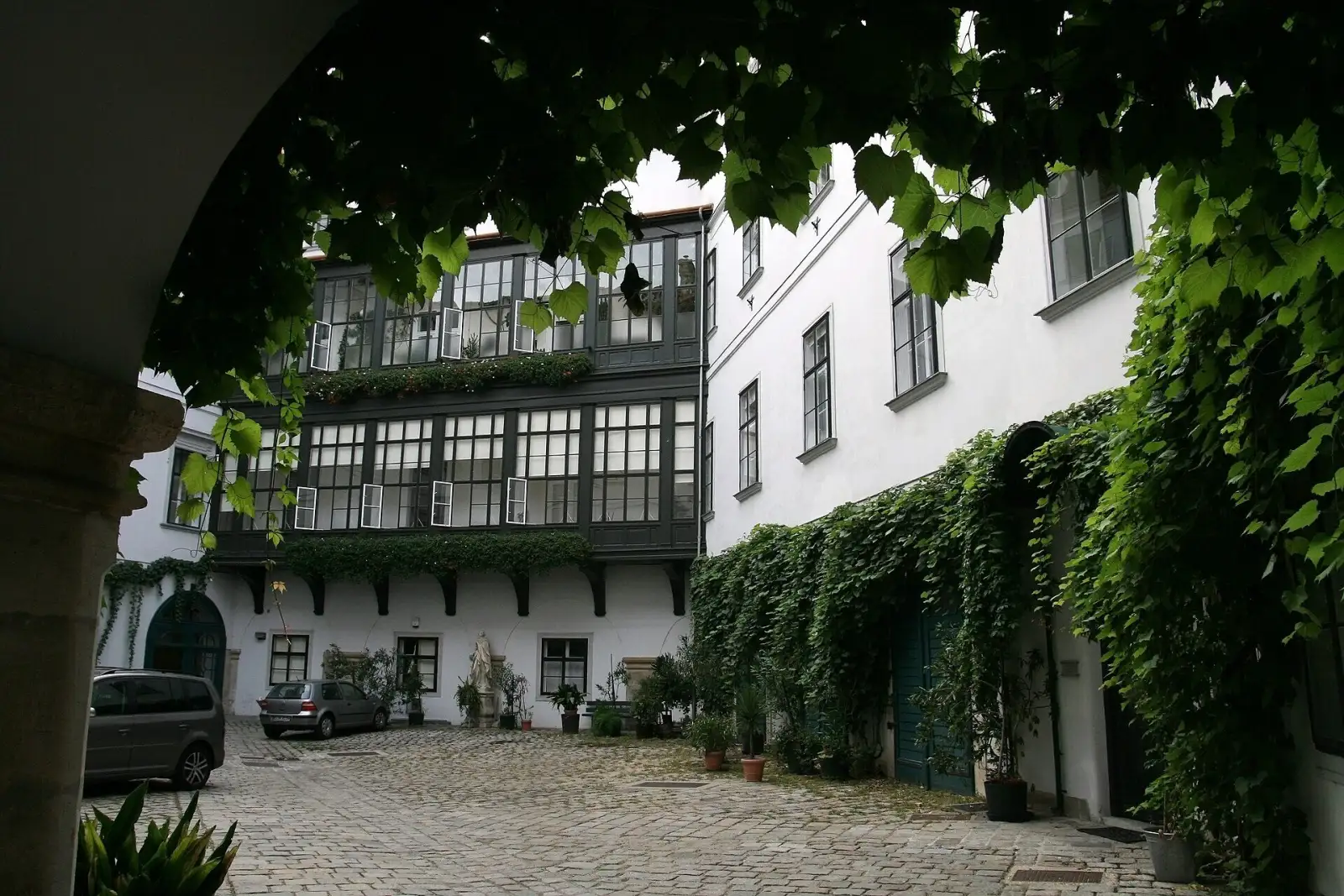 Durchgang im Deutschordenshaus in der Wiener Singerstraße
