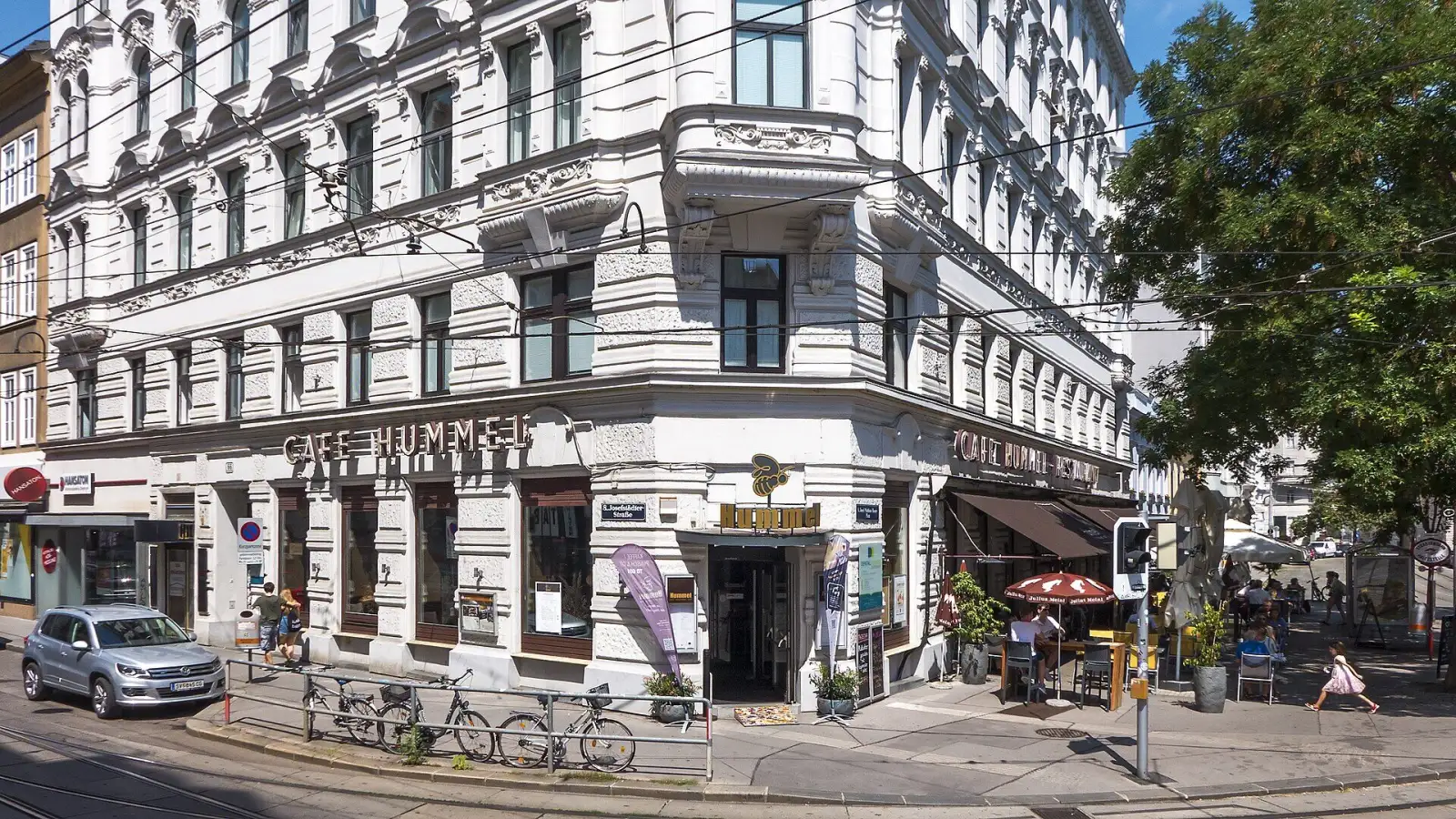 Fassade des Café Hummel im 8. Bezirk