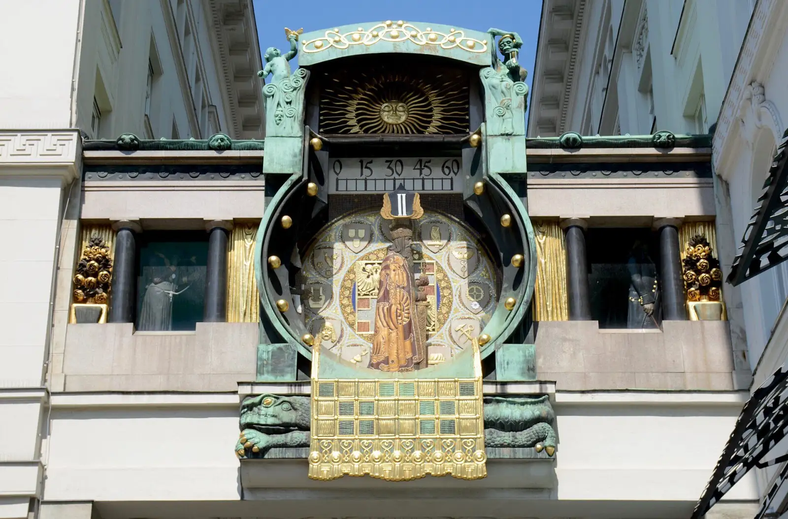 Figuren der Ankeruhr am Hohen Markt